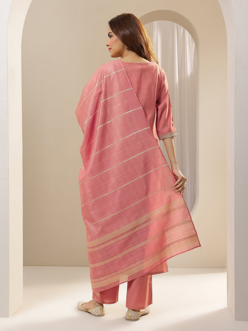 Gerua Peach Embroidered Silk Blend Straight Suit Sets With Dupatta