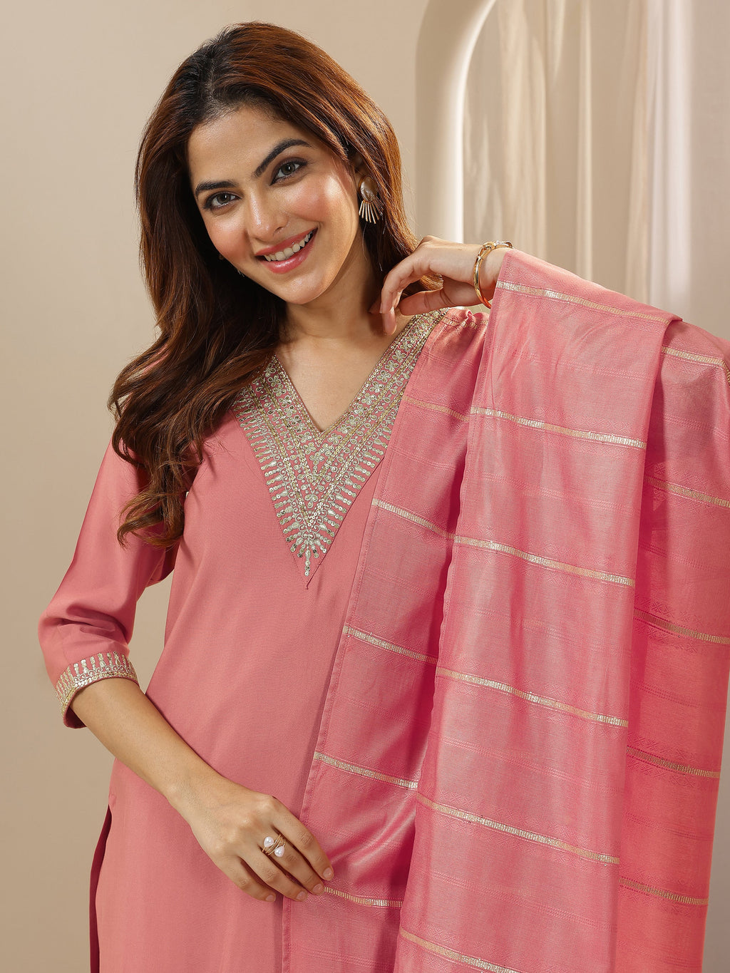 Gerua Peach Embroidered Silk Blend Straight Suit Sets With Dupatta