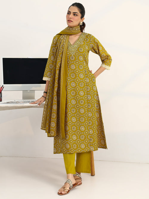 Gerua Green Floral Printed Cotton Blend A-Line Suit Set With Dupatta