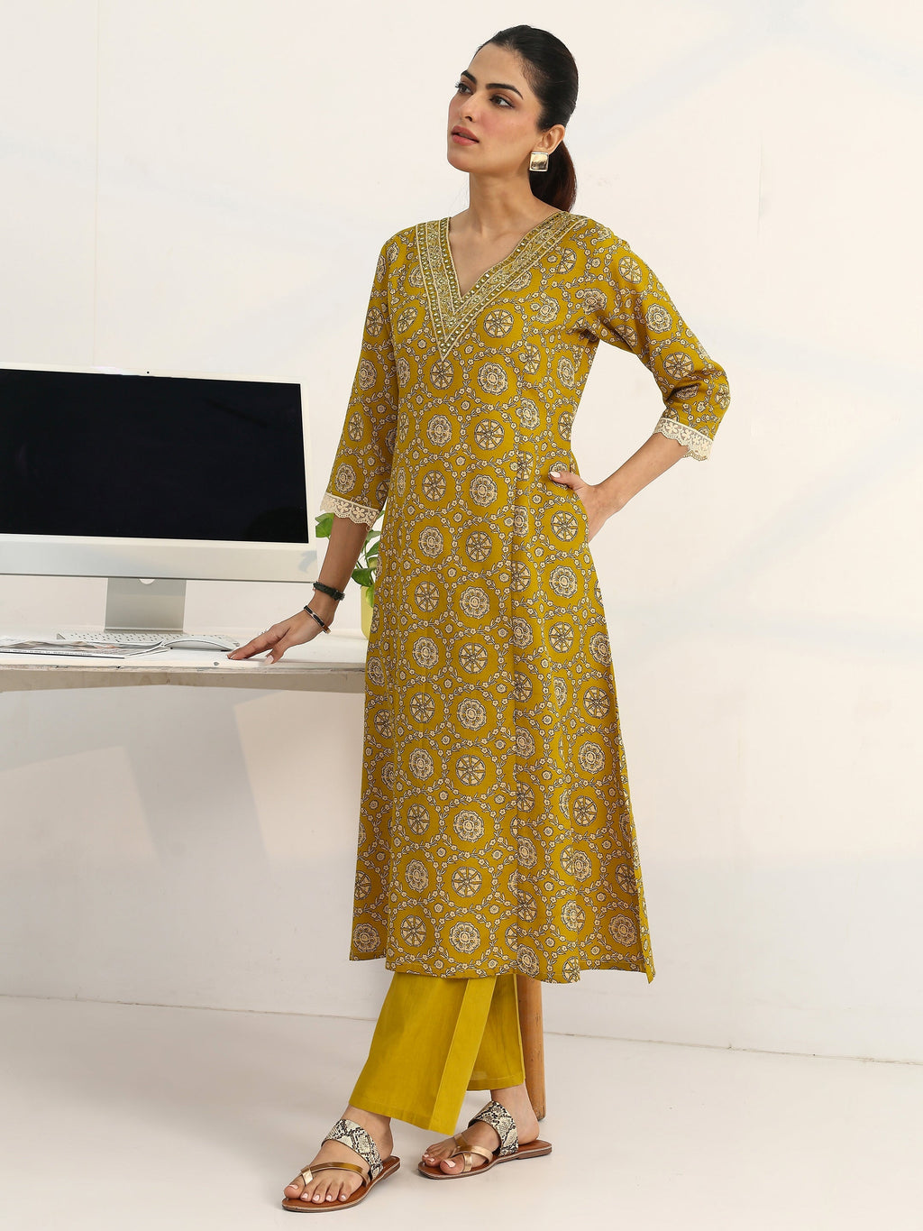 Gerua Green Floral Printed Cotton Blend A-Line Suit Set With Dupatta