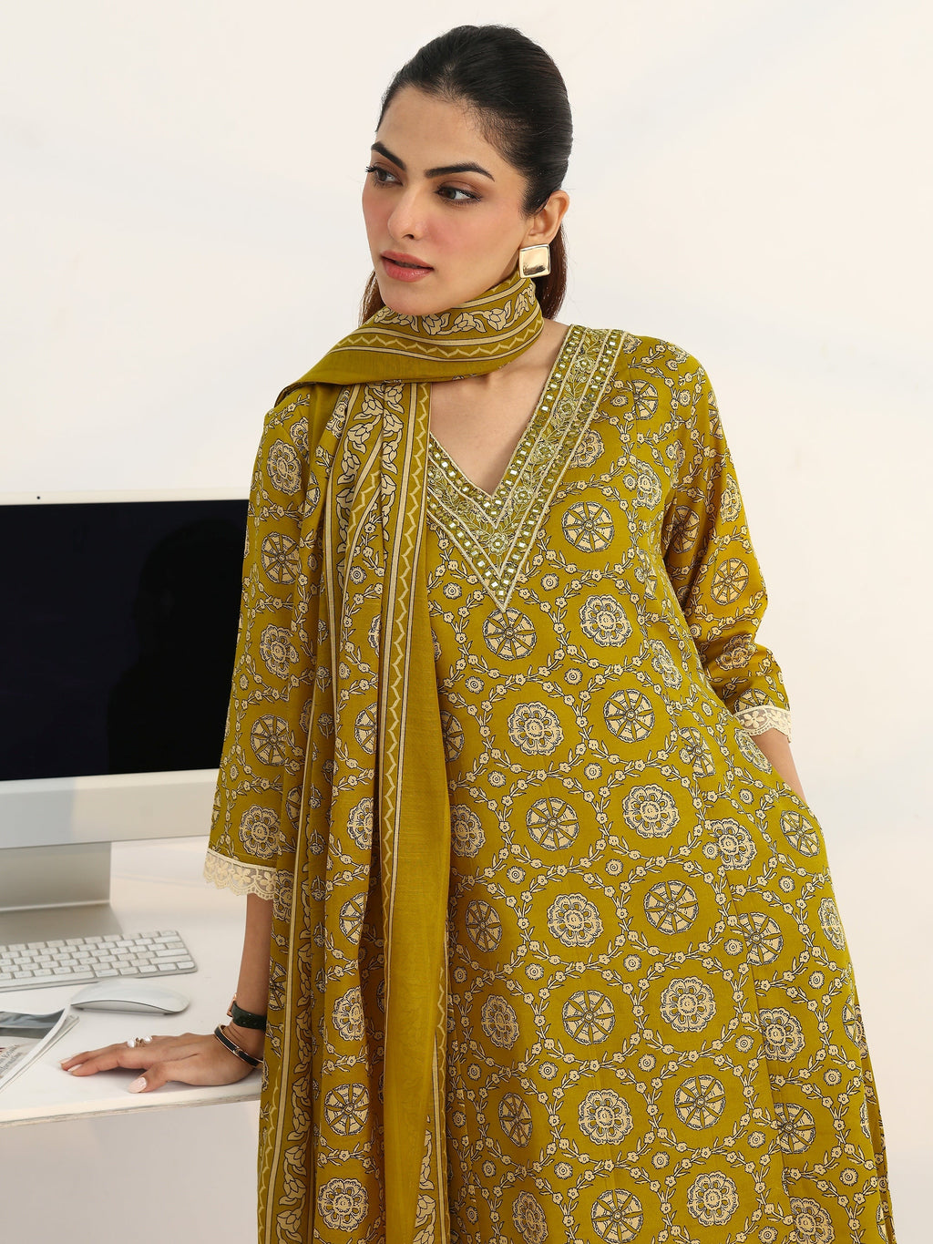 Gerua Green Floral Printed Cotton Blend A-Line Suit Set With Dupatta